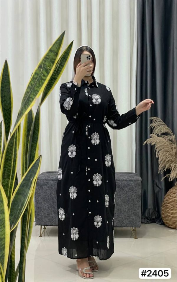مانتو گل‌دوزی